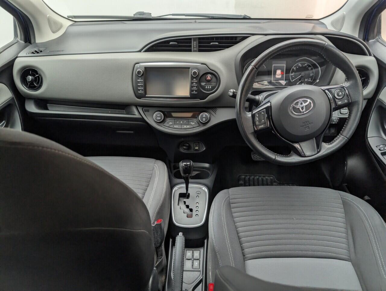 Used Toyota Yaris 2017 for sale - 76423348: Photo 24