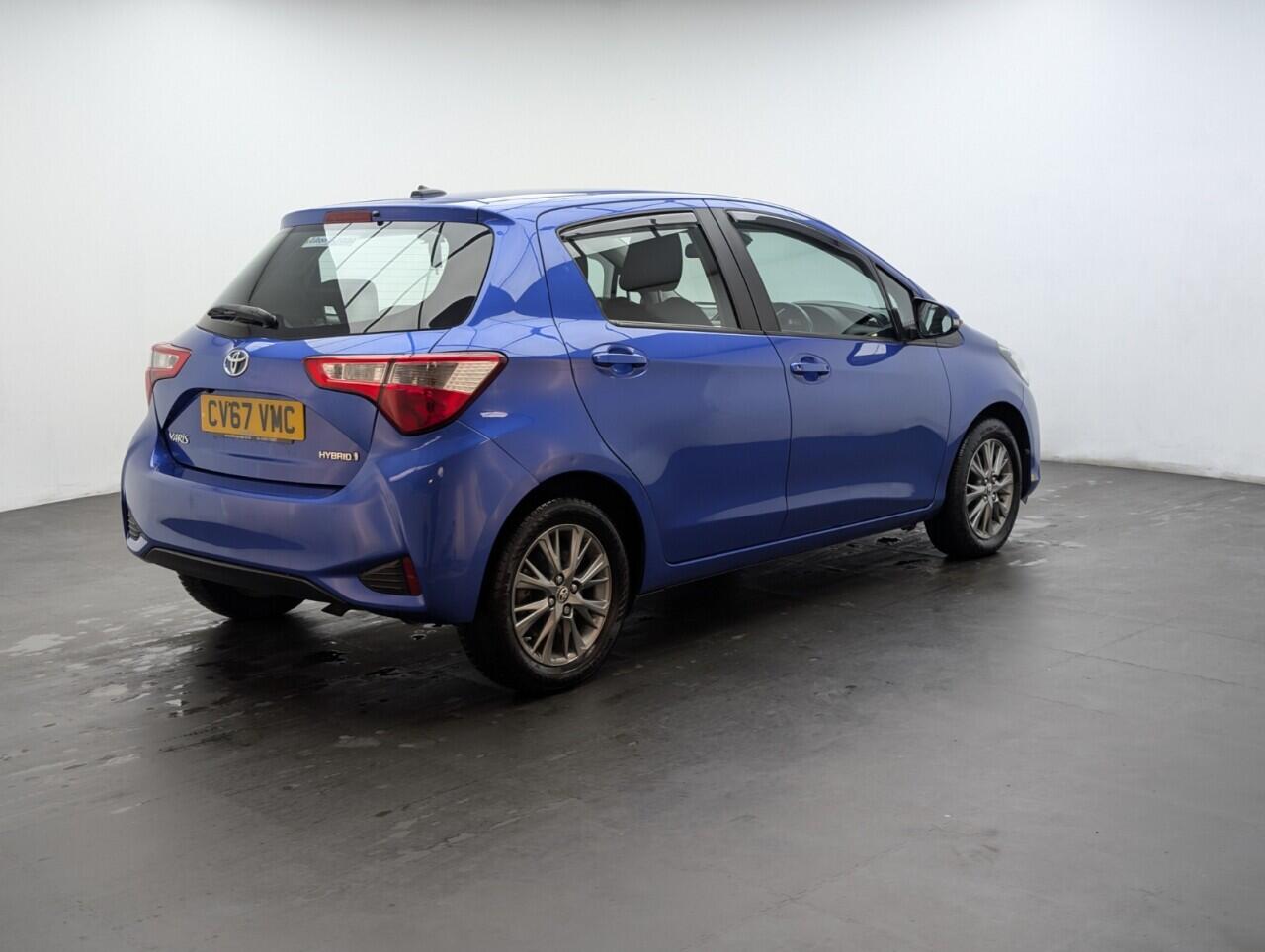 Used Toyota Yaris 2017 for sale - 76423348: Photo 8