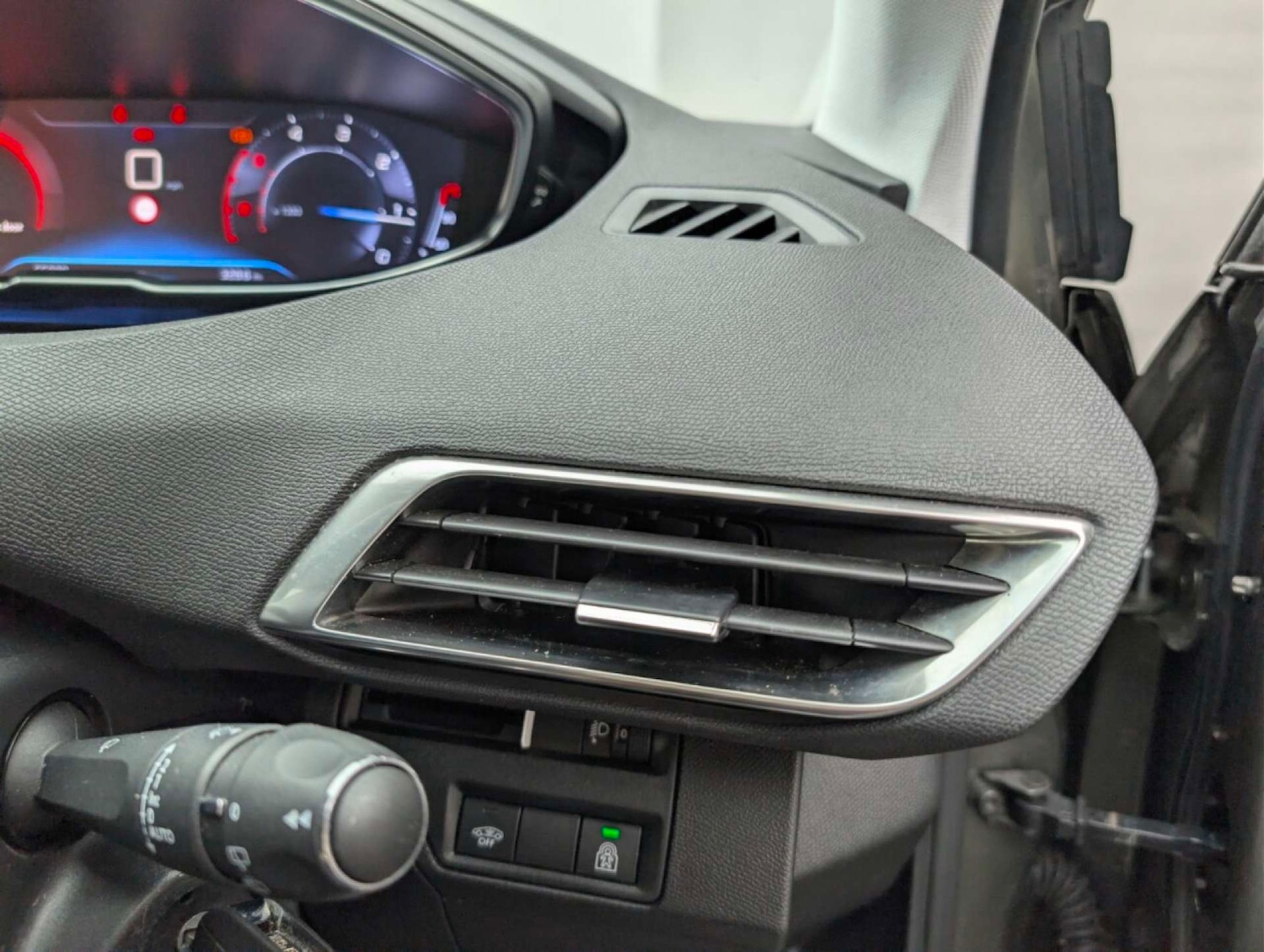 Used Peugeot 5008 2019 for sale - 77803627: Photo 11