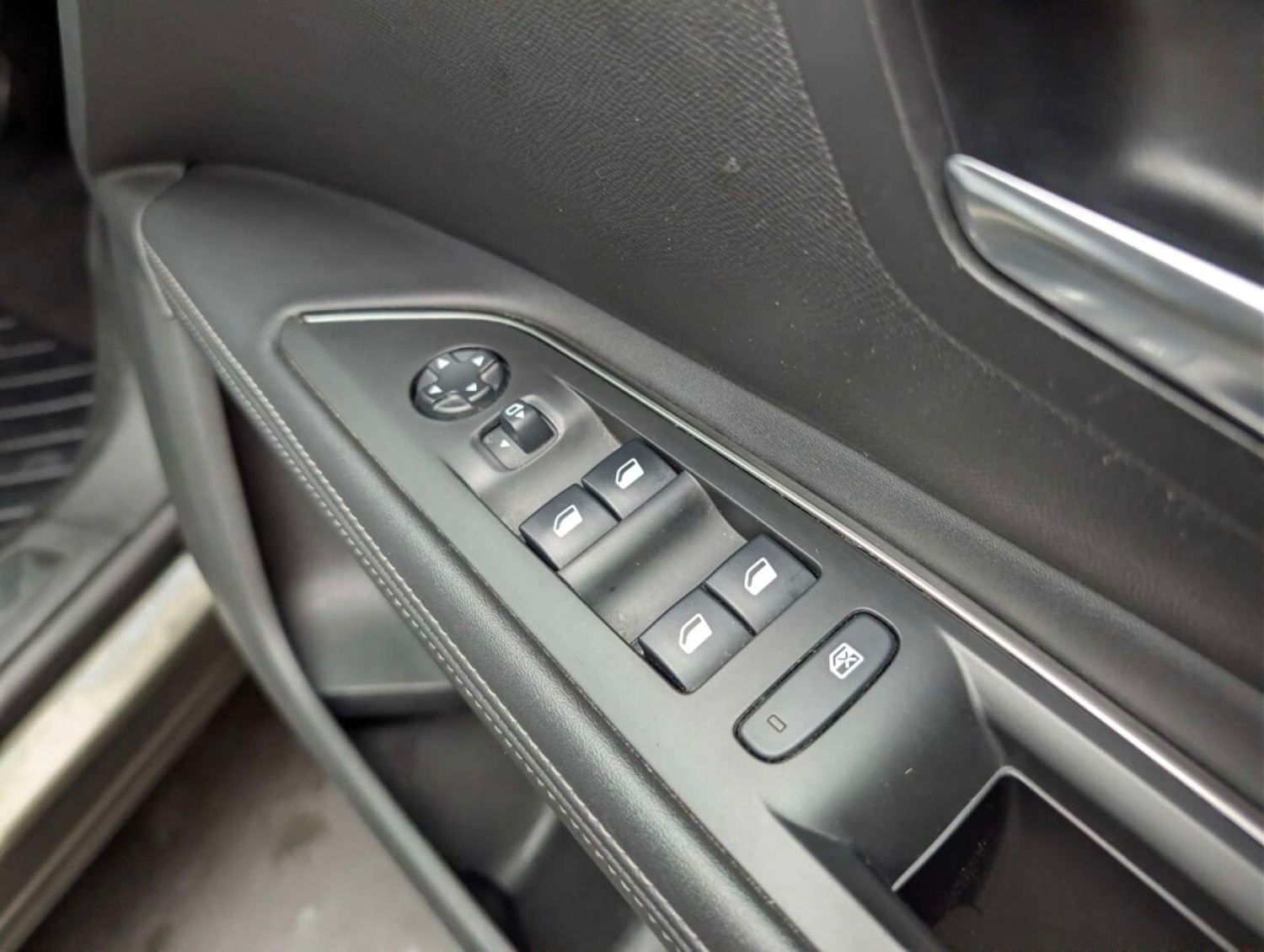 Used Peugeot 5008 2019 for sale - 77803627: Photo 12