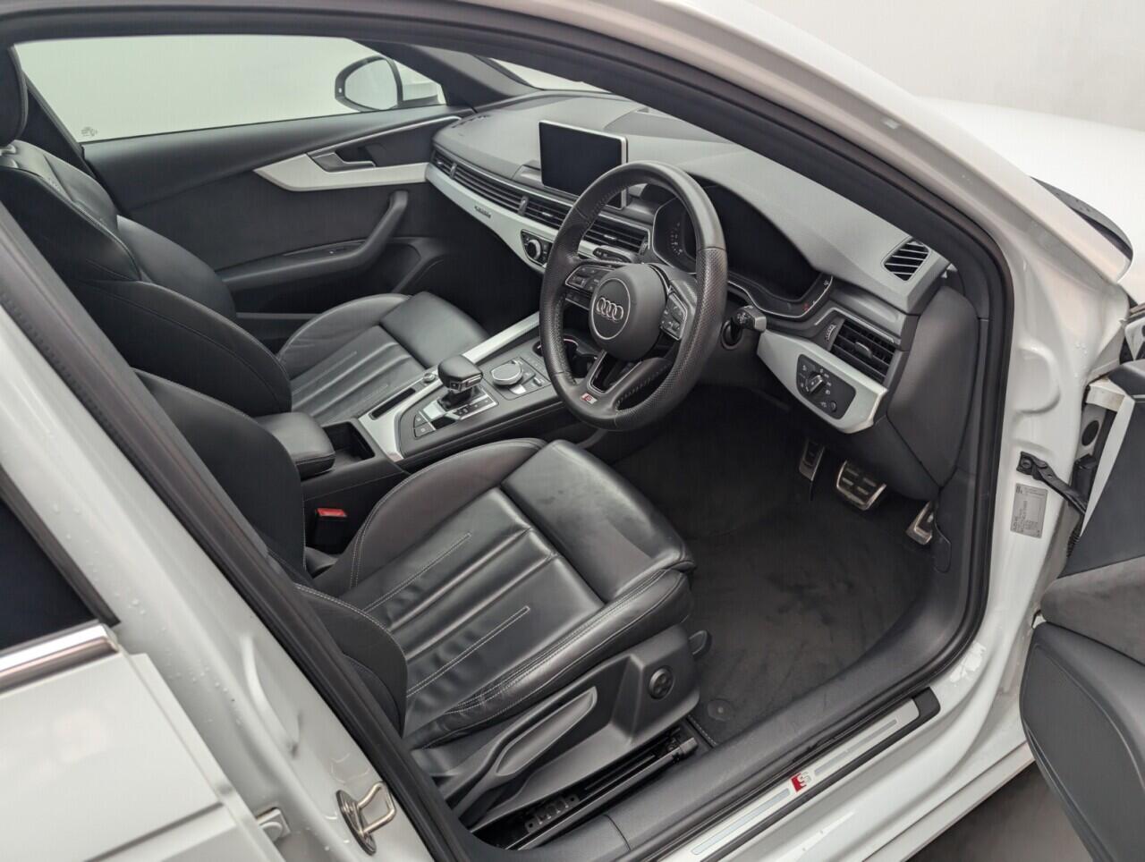 Used Audi A4 2018 for sale - 76425487: Photo 11