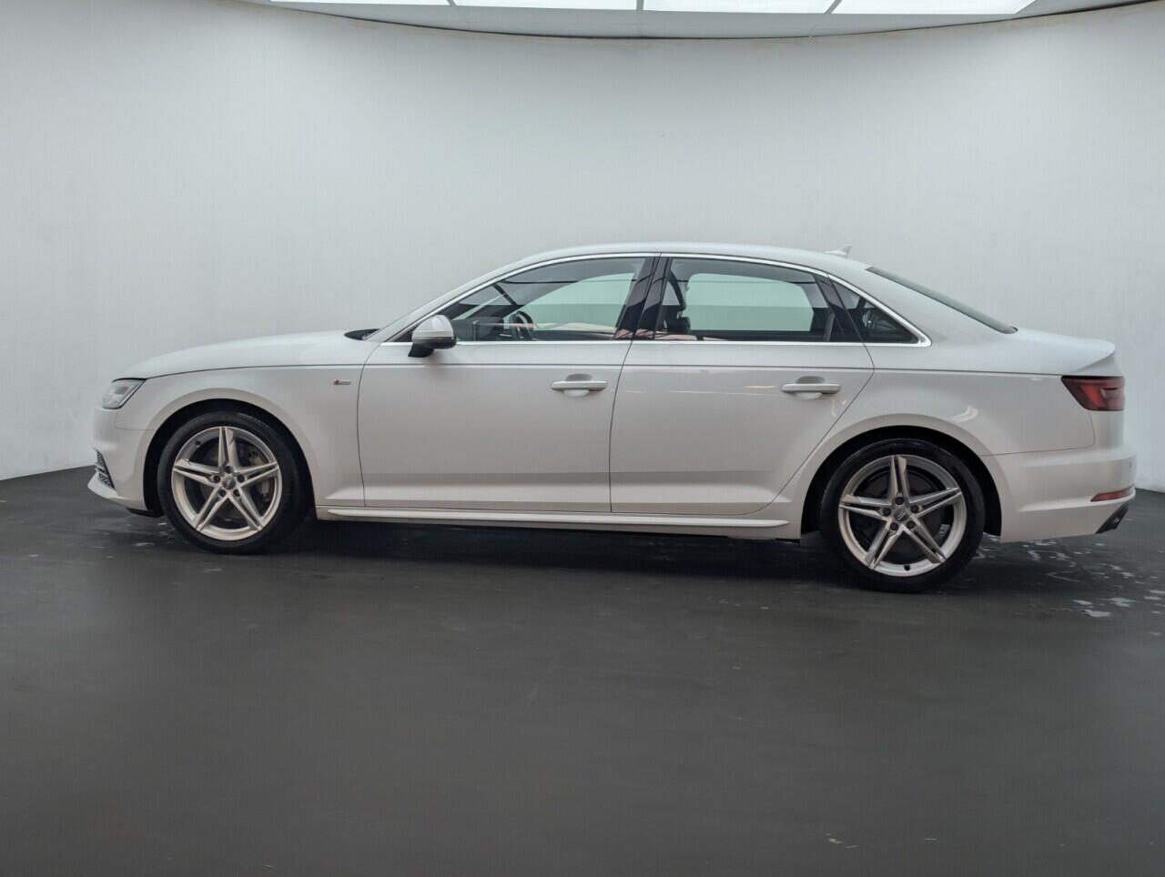 Used Audi A4 2018 for sale - 76425487: Photo 5