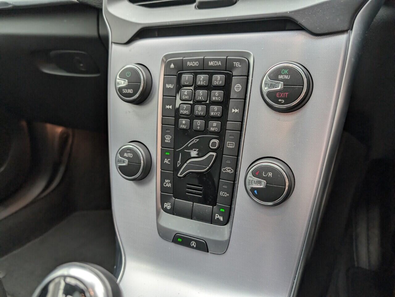 Used Volvo V40 2018 for sale - 76573492: Photo 17