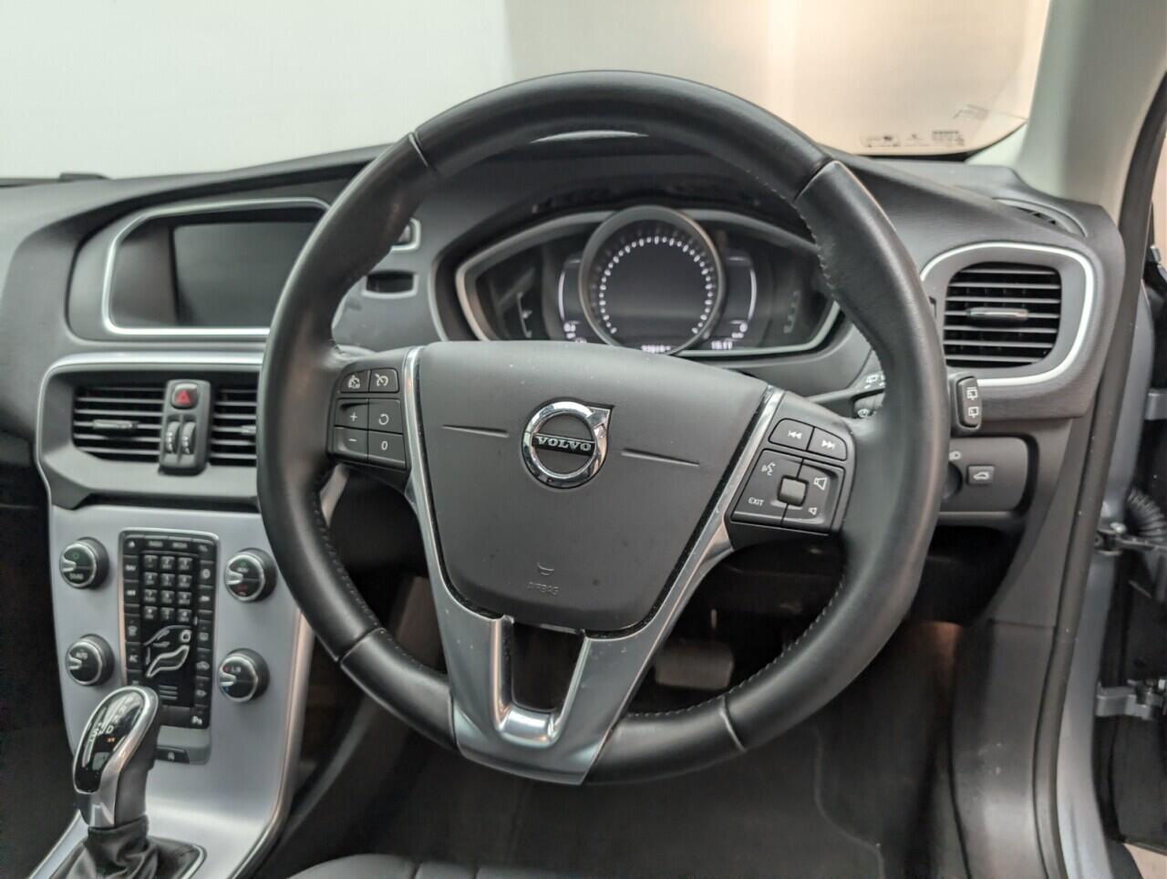 Used Volvo V40 2018 for sale - 76573492: Photo 26