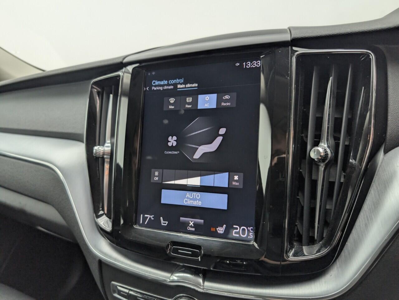 Used Volvo XC60 2018 for sale - 76423002: Photo 16