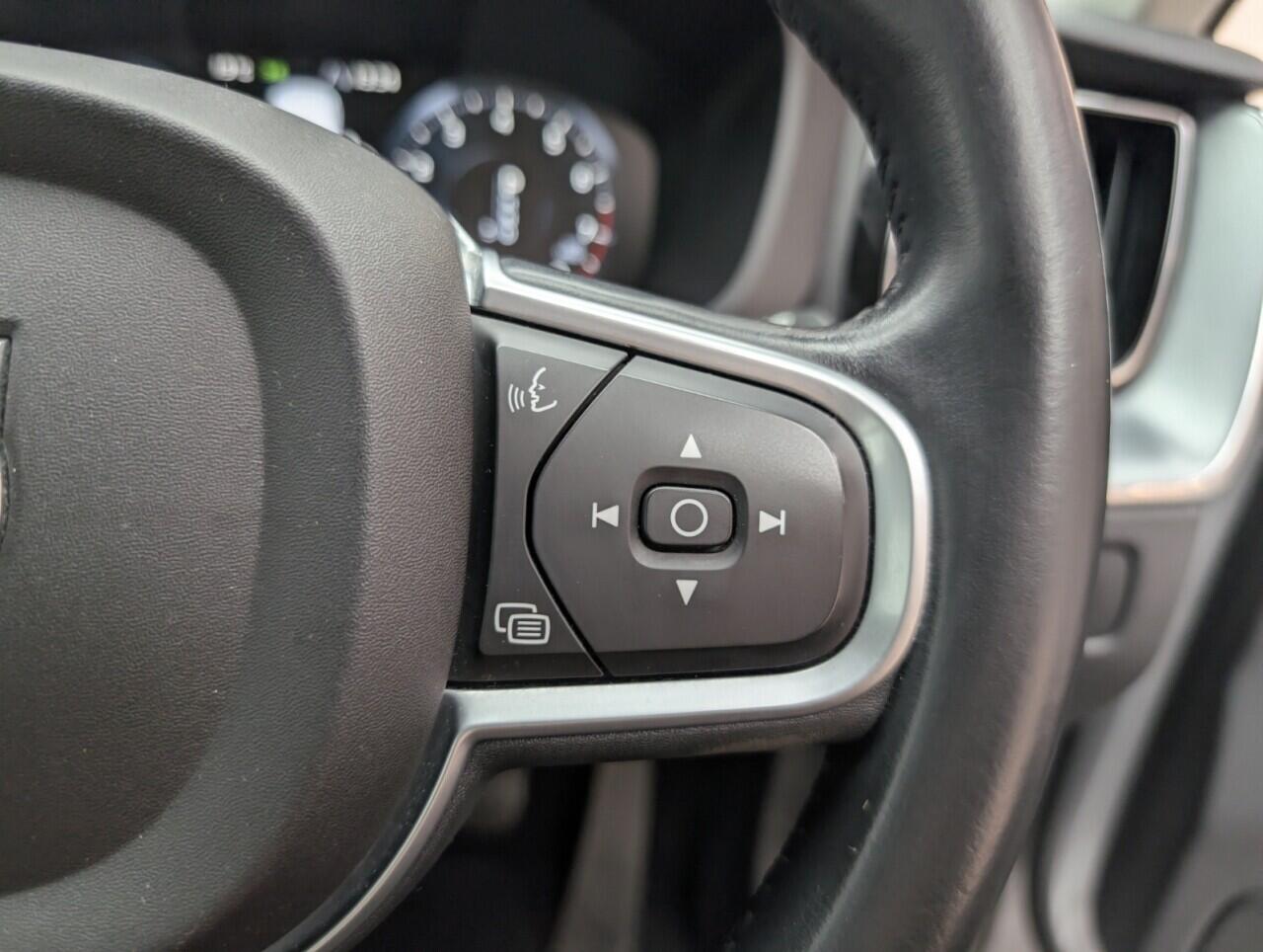 Used Volvo XC60 2018 for sale - 76423002: Photo 20