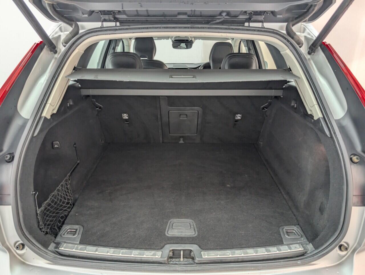 Used Volvo XC60 2018 for sale - 76423002: Photo 27