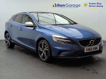 Used Volvo V40 2018 for sale - 79445352: Photo