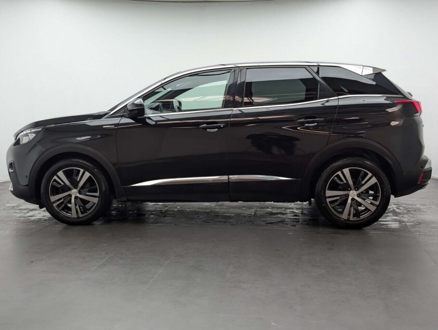 Used Peugeot 3008 2017 for sale - 77714911: Photo 5