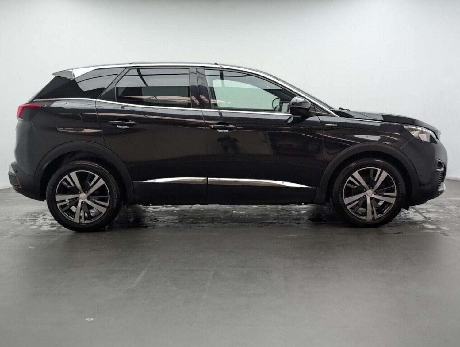 Used Peugeot 3008 2017 for sale - 77714911: Photo 9