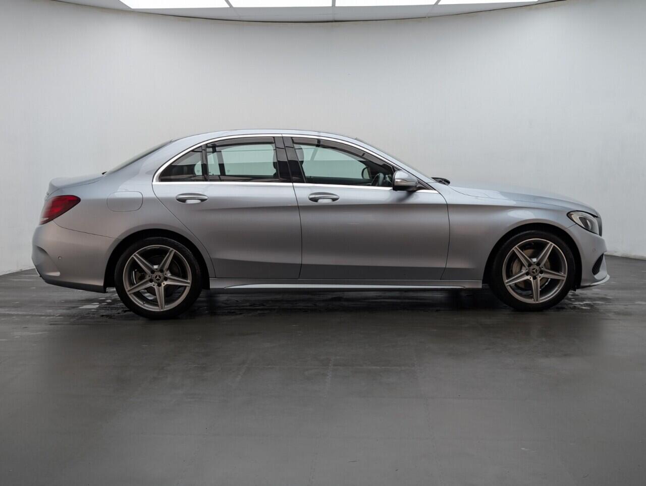 Used Mercedes-Benz C Class 2015 for sale - 76561644: Photo 9