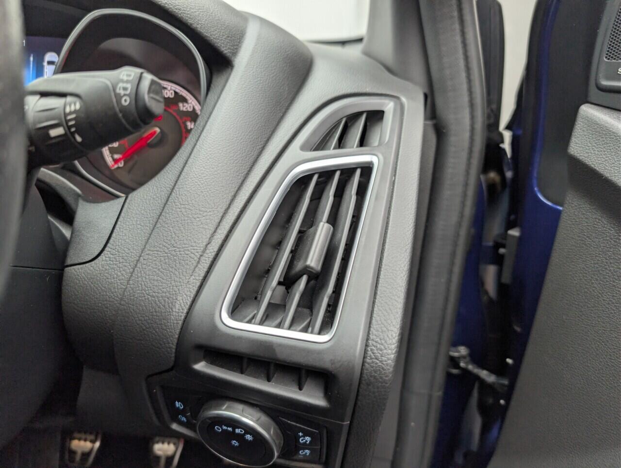 Used Ford Focus 2018 for sale - 76913856: Photo 20