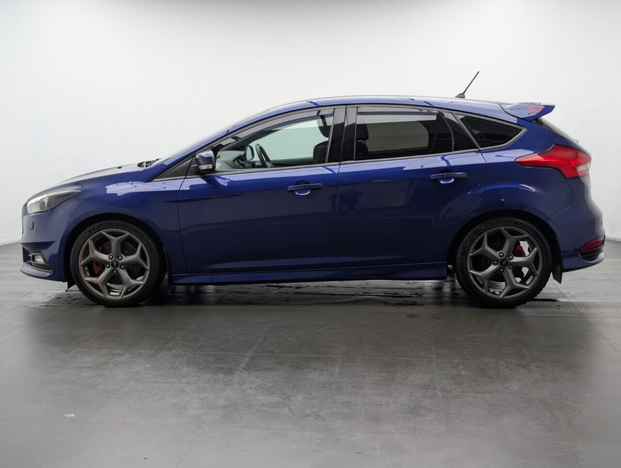 Used Ford Focus 2018 for sale - 76913856: Photo 5
