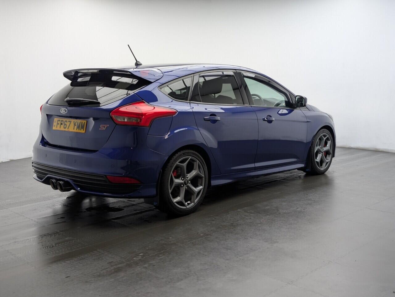 Used Ford Focus 2018 for sale - 76913856: Photo 8