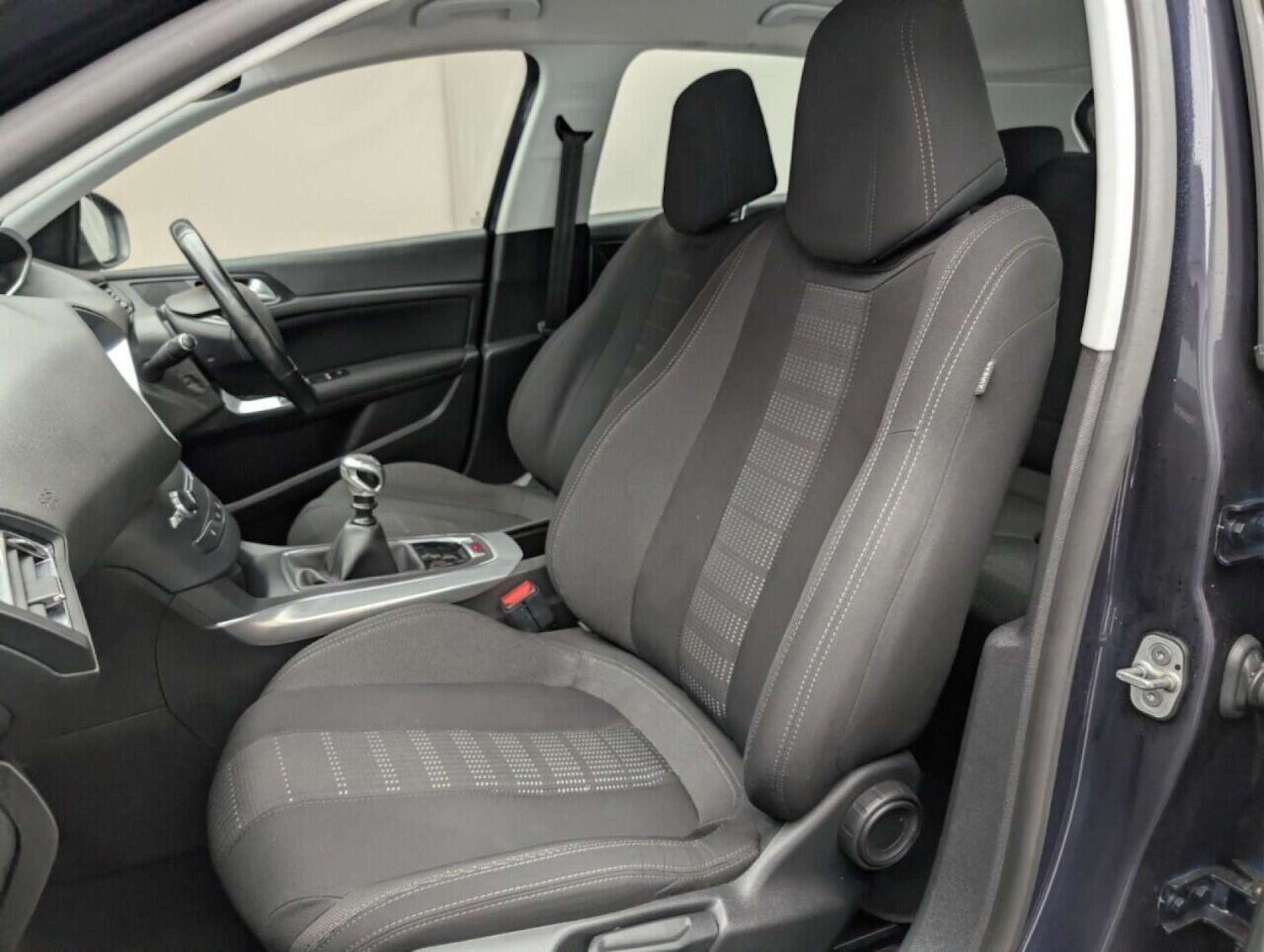 Used Peugeot 308 2016 for sale - 77713699: Photo 26