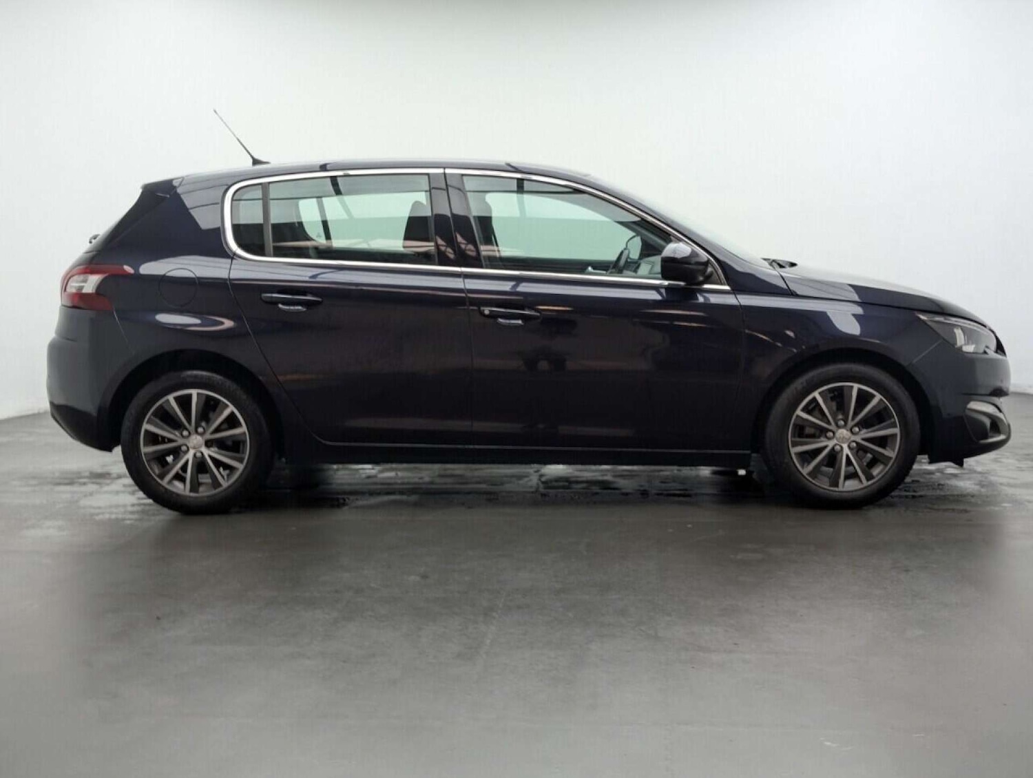 Used Peugeot 308 2016 for sale - 77713699: Photo 9