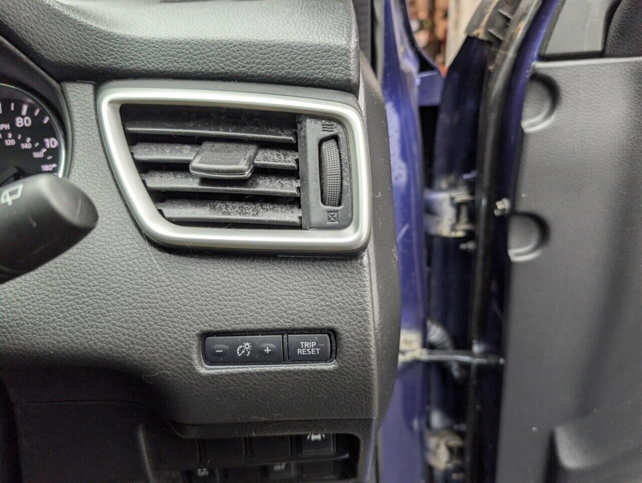 Used Nissan Qashqai 2017 for sale - 77215268: Photo 21