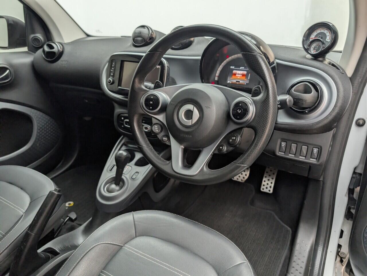 Used smart fortwo 2017 for sale - 77538671: Photo 11