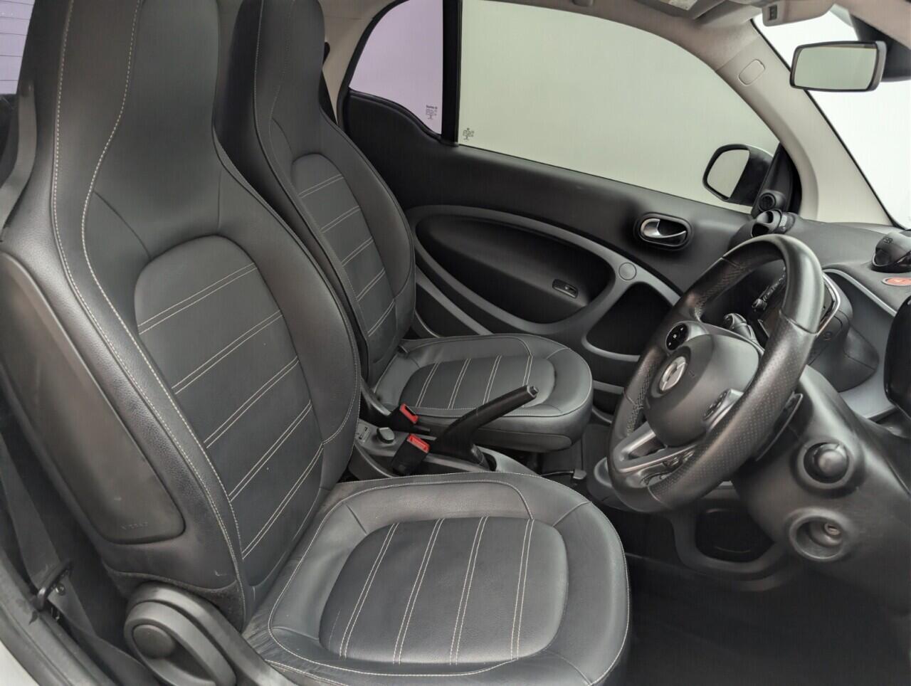 Used smart fortwo 2017 for sale - 77538671: Photo 12