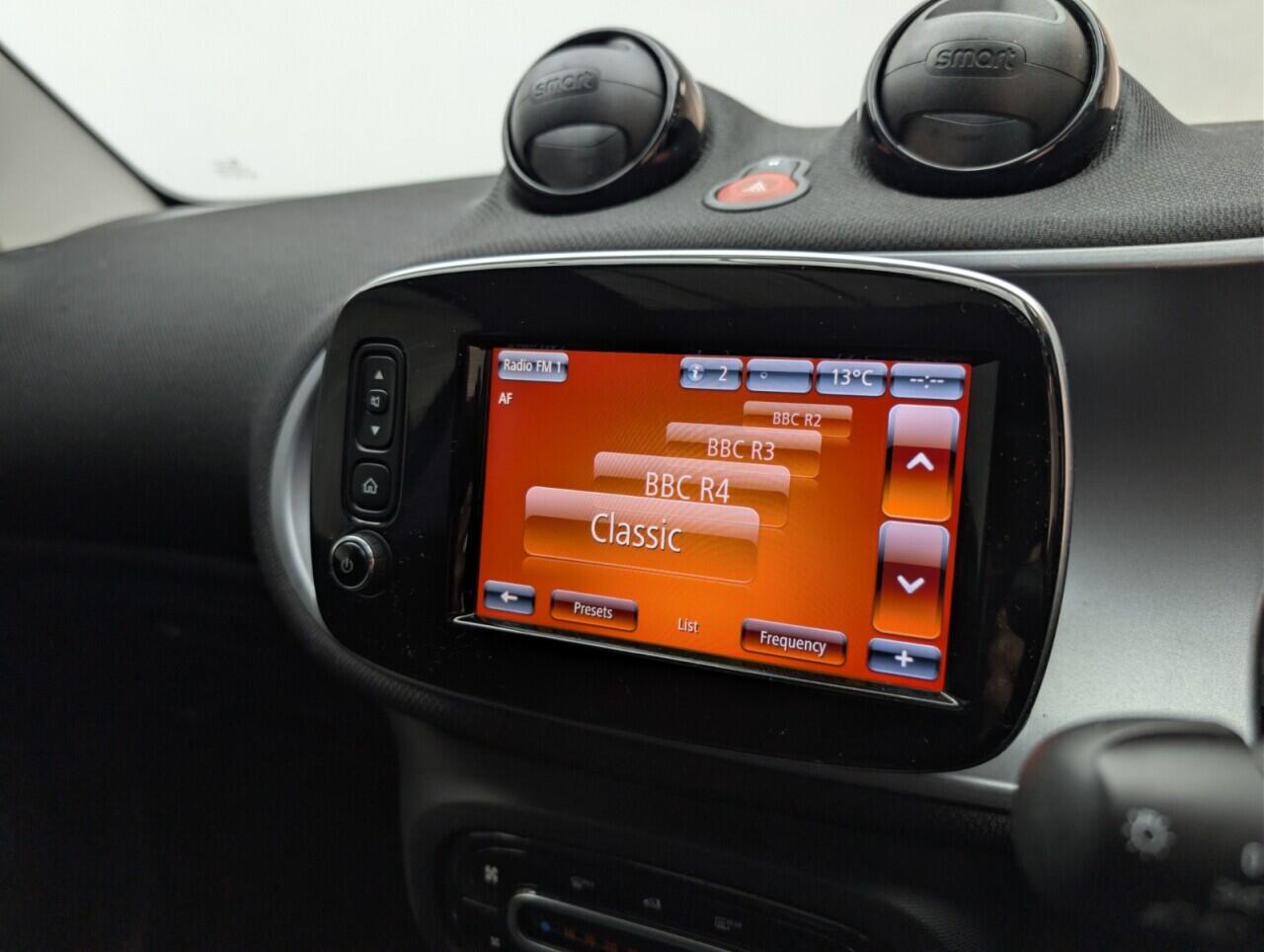 Used smart fortwo 2017 for sale - 77538671: Photo 14