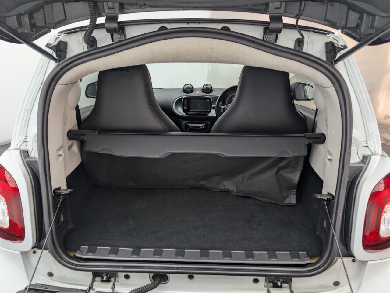 Used smart fortwo 2017 for sale - 77538671: Photo 23