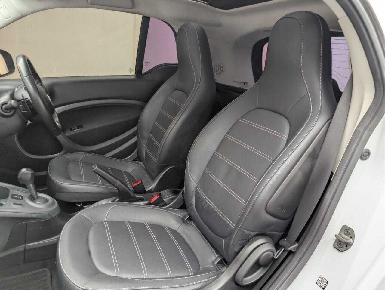 Used smart fortwo 2017 for sale - 77538671: Photo 24