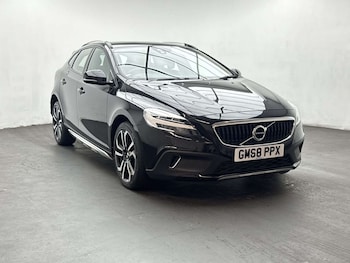 Used Volvo V40 2019 for sale - 79407282: Photo