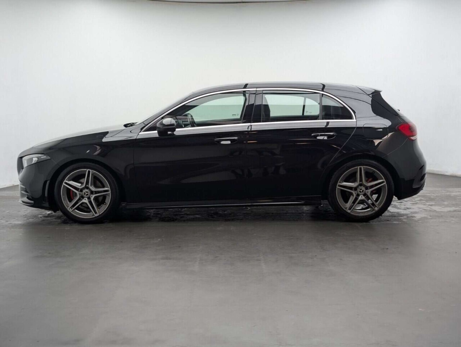 Used Mercedes-Benz A-Class 2019 for sale - 77714448: Photo 5