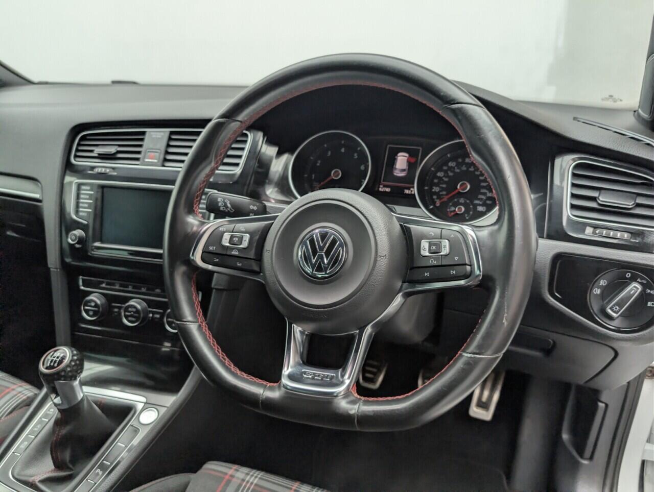Used Volkswagen Golf 2017 for sale - 76688832: Photo 34