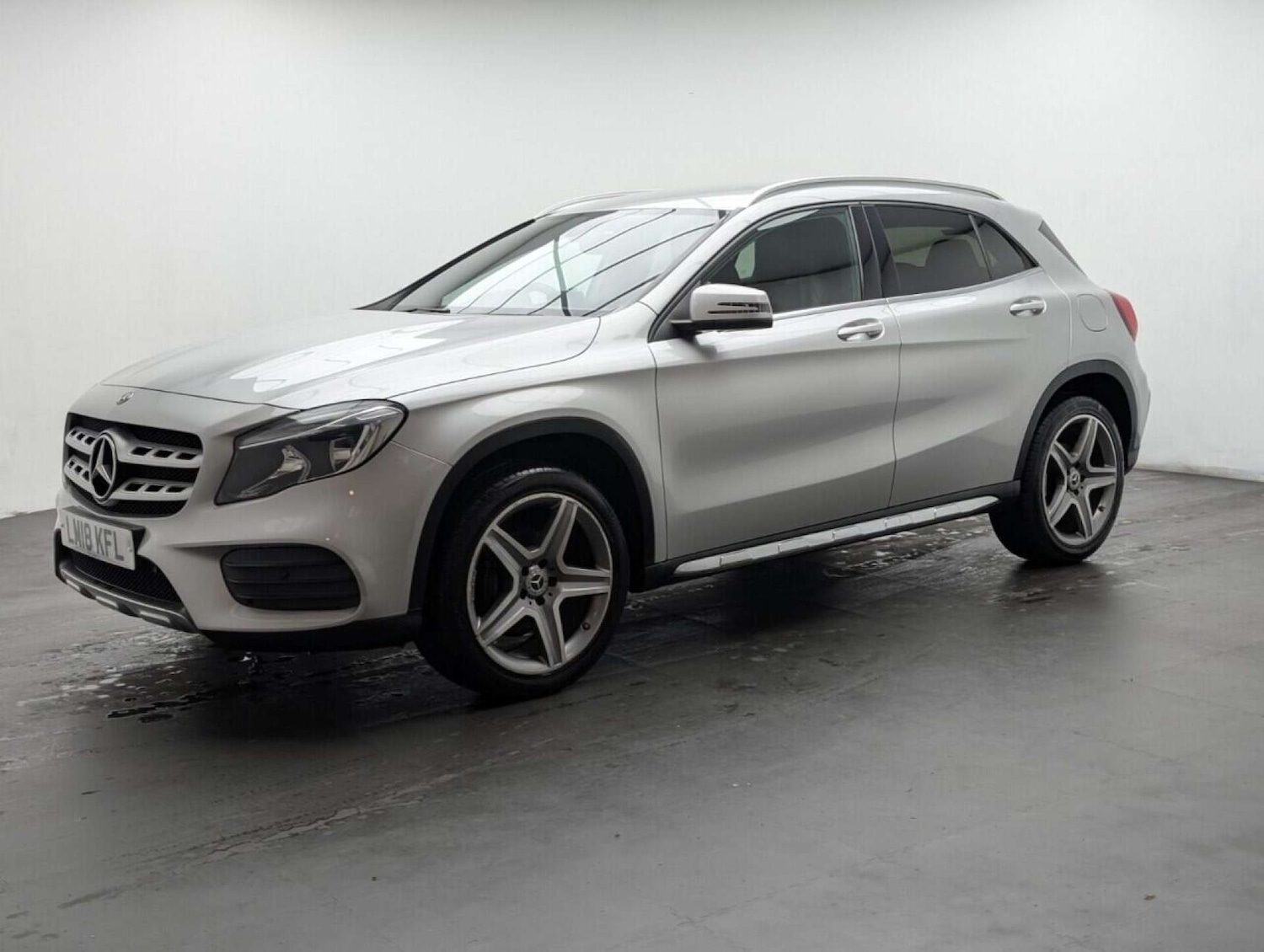Used Mercedes-Benz GLA 2018 for sale - 77714328: Photo 4