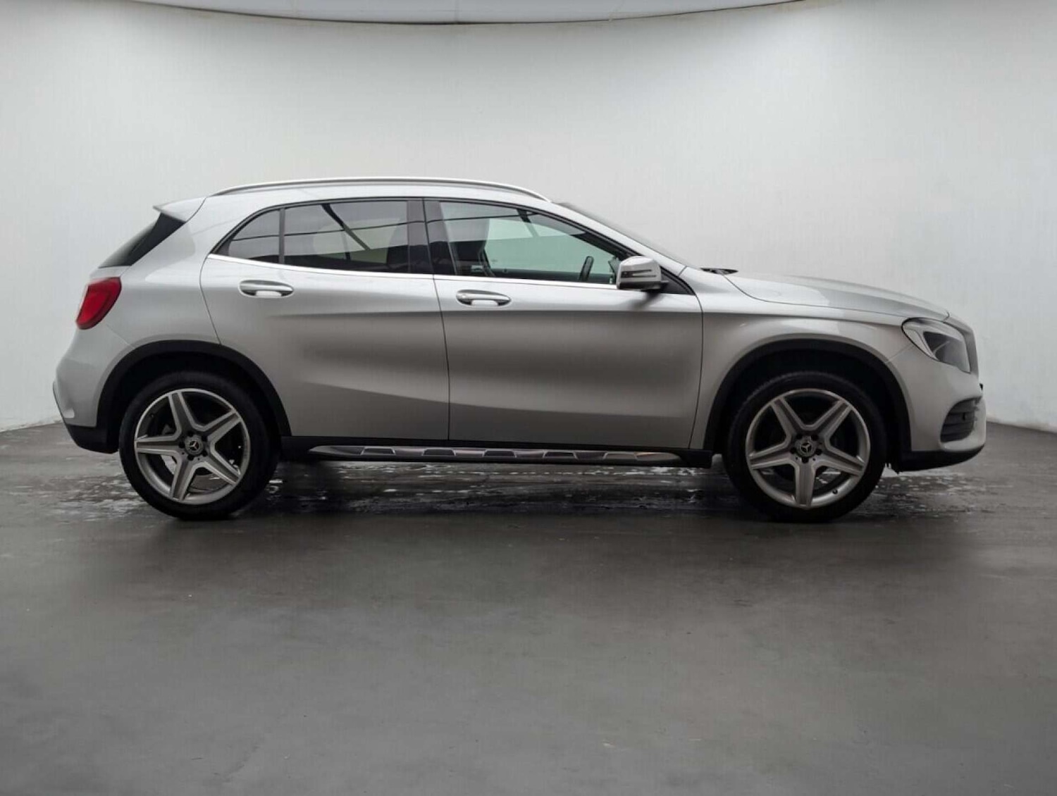 Used Mercedes-Benz GLA 2018 for sale - 77714328: Photo 9