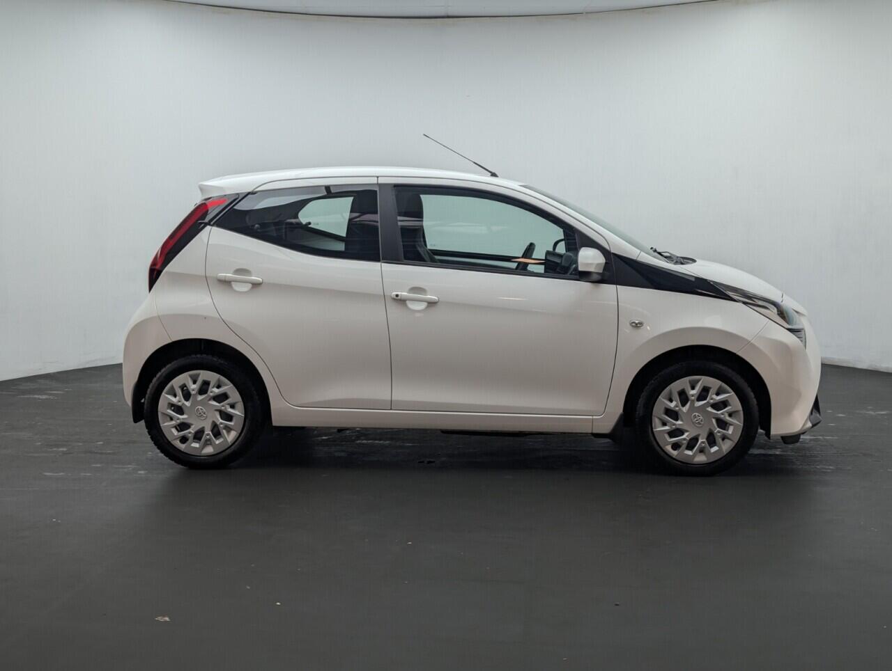 Used Toyota AYGO 2021 for sale - 76425503: Photo 9