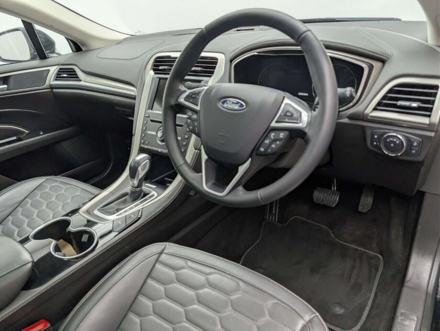 Used Ford Mondeo 2017 for sale - 77714312: Photo 11