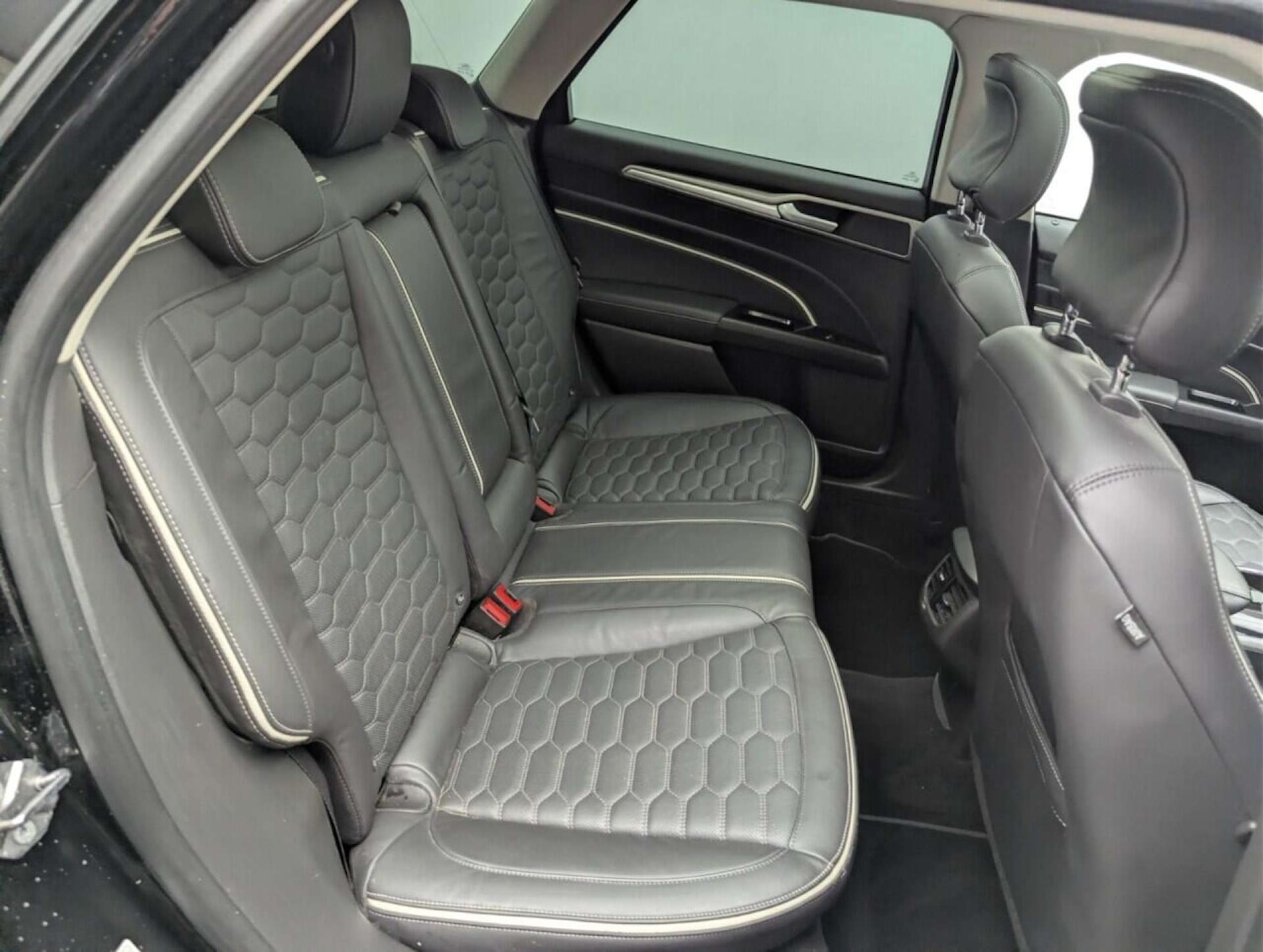 Used Ford Mondeo 2017 for sale - 77714312: Photo 27