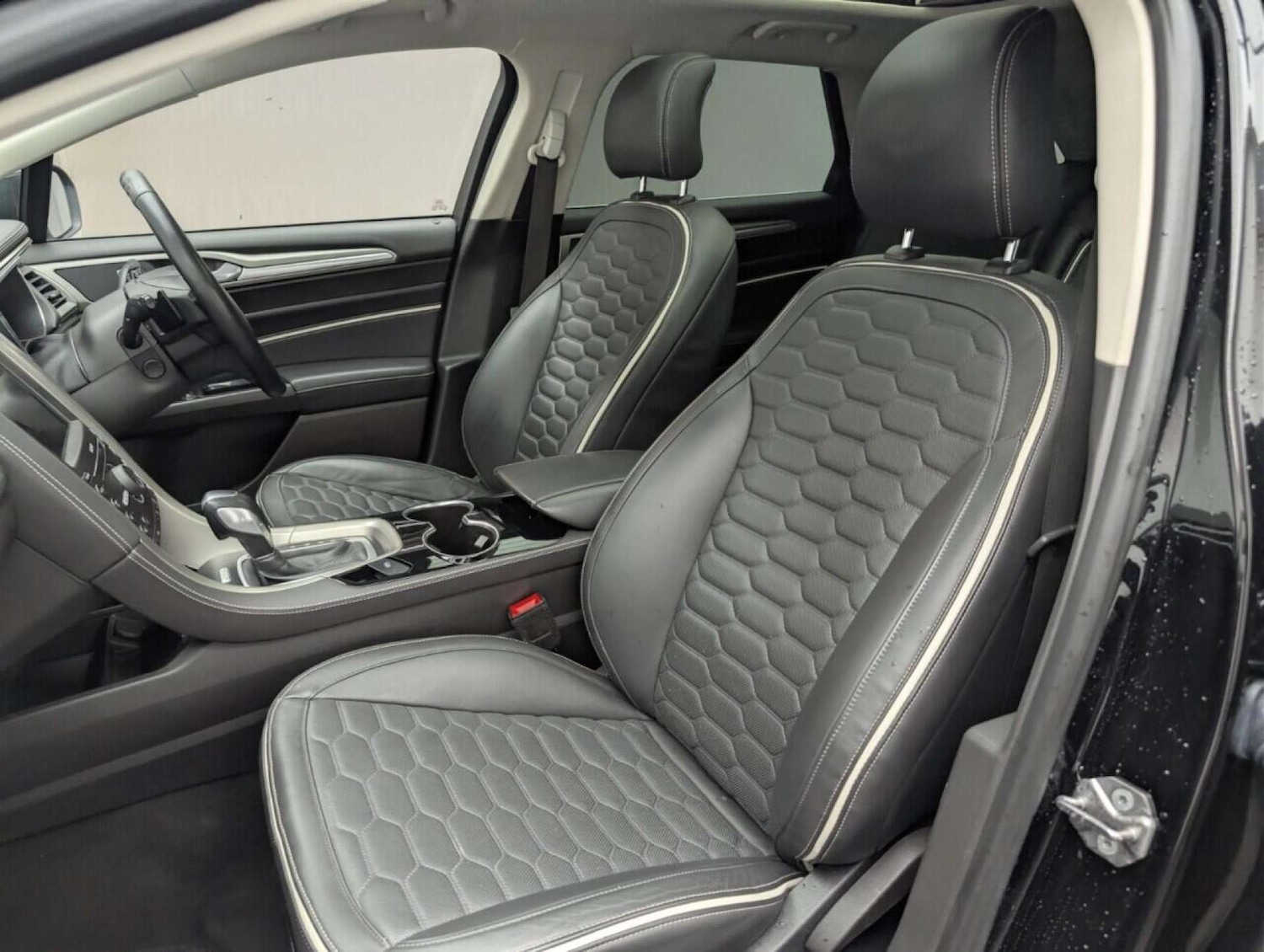 Used Ford Mondeo 2017 for sale - 77714312: Photo 30