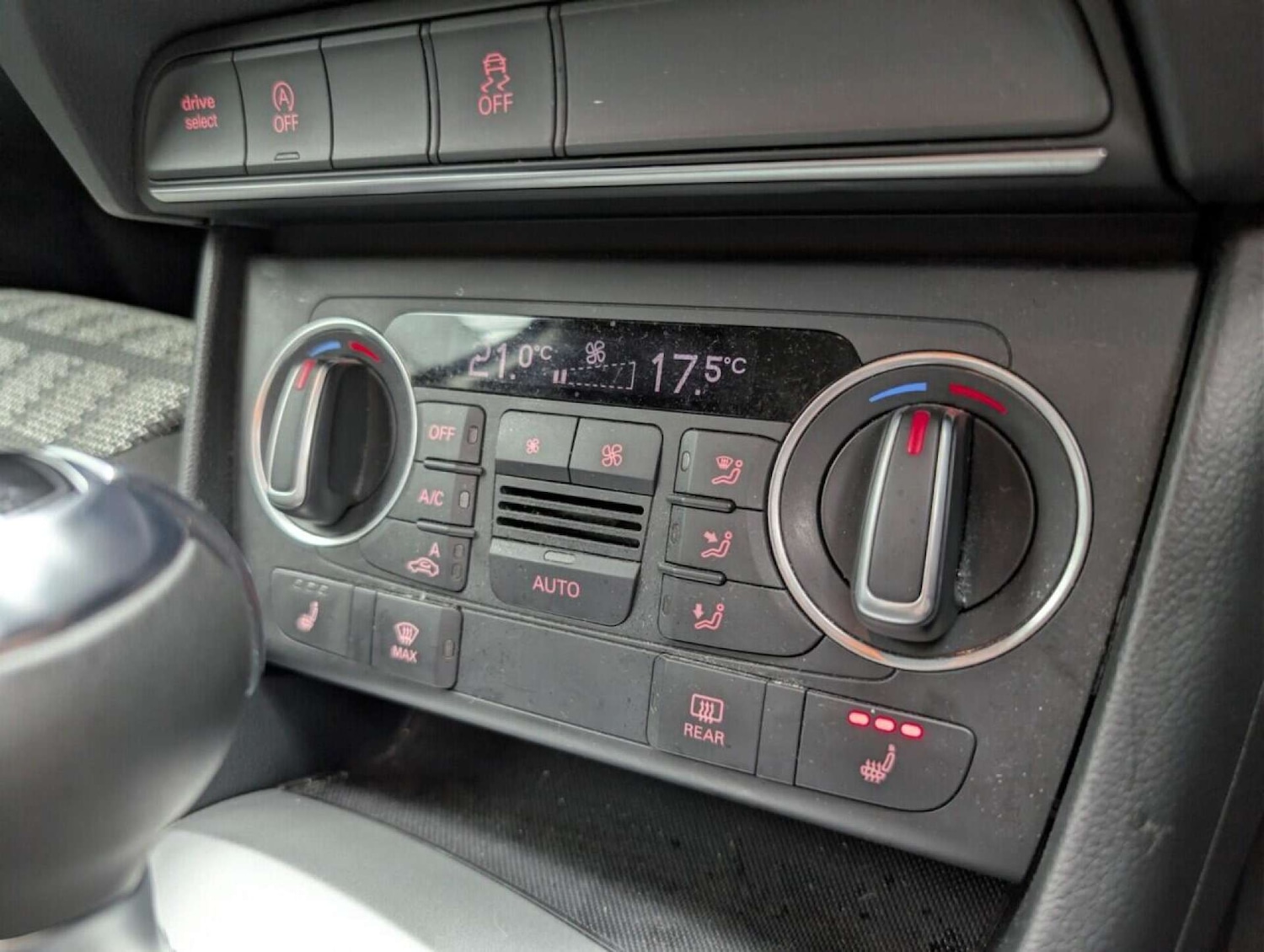 Used Audi Q3 2015 for sale - 77714423: Photo 14