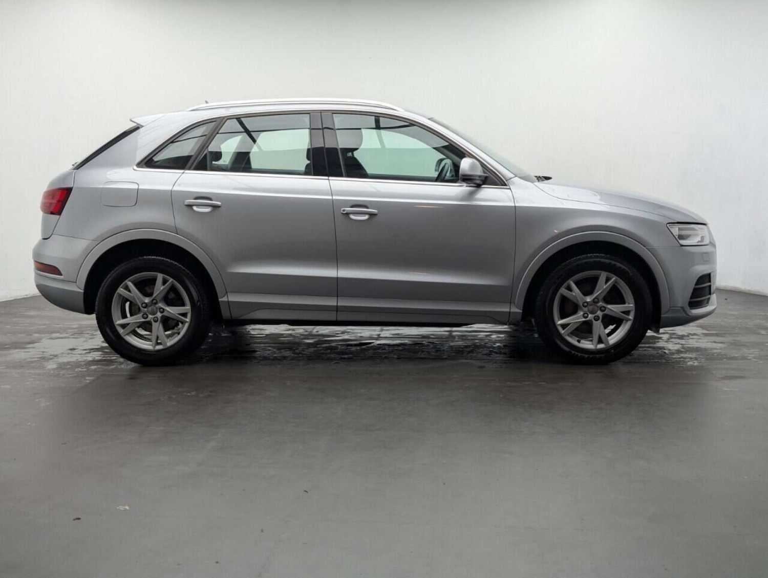 Used Audi Q3 2015 for sale - 77714423: Photo 9