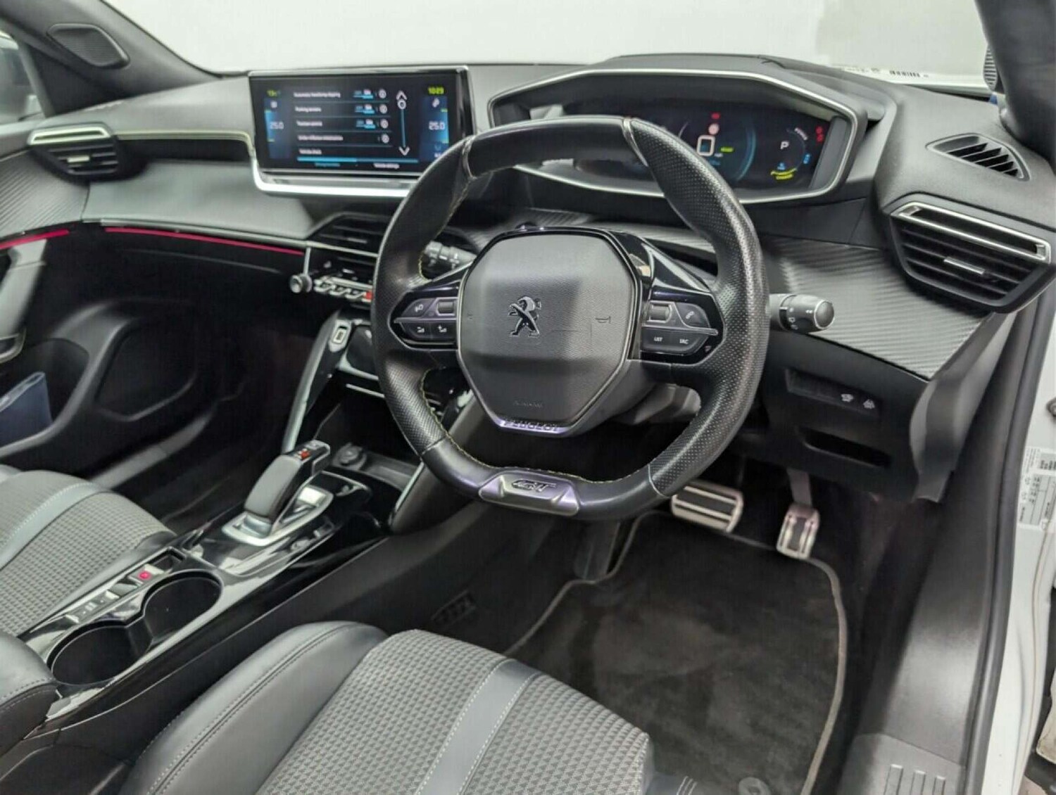 Used Peugeot E-2008 2021 for sale - 77714416: Photo 11