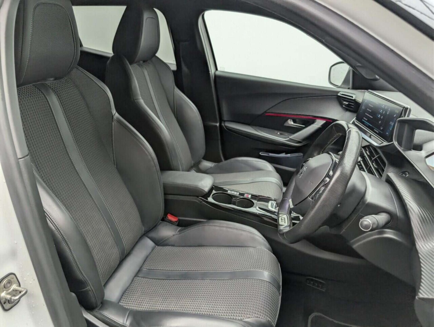 Used Peugeot E-2008 2021 for sale - 77714416: Photo 12