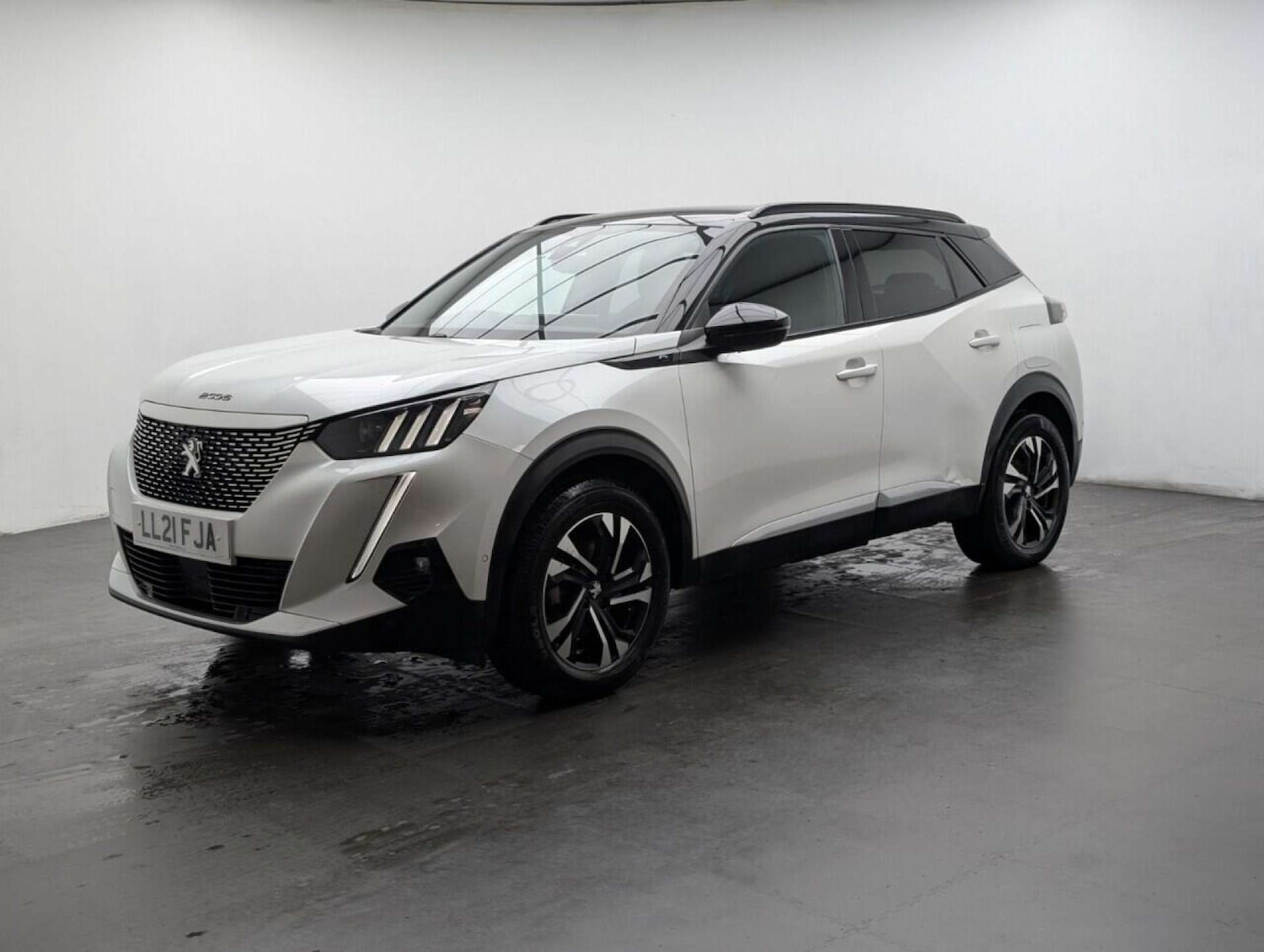 Used Peugeot E-2008 2021 for sale - 77714416: Photo 4