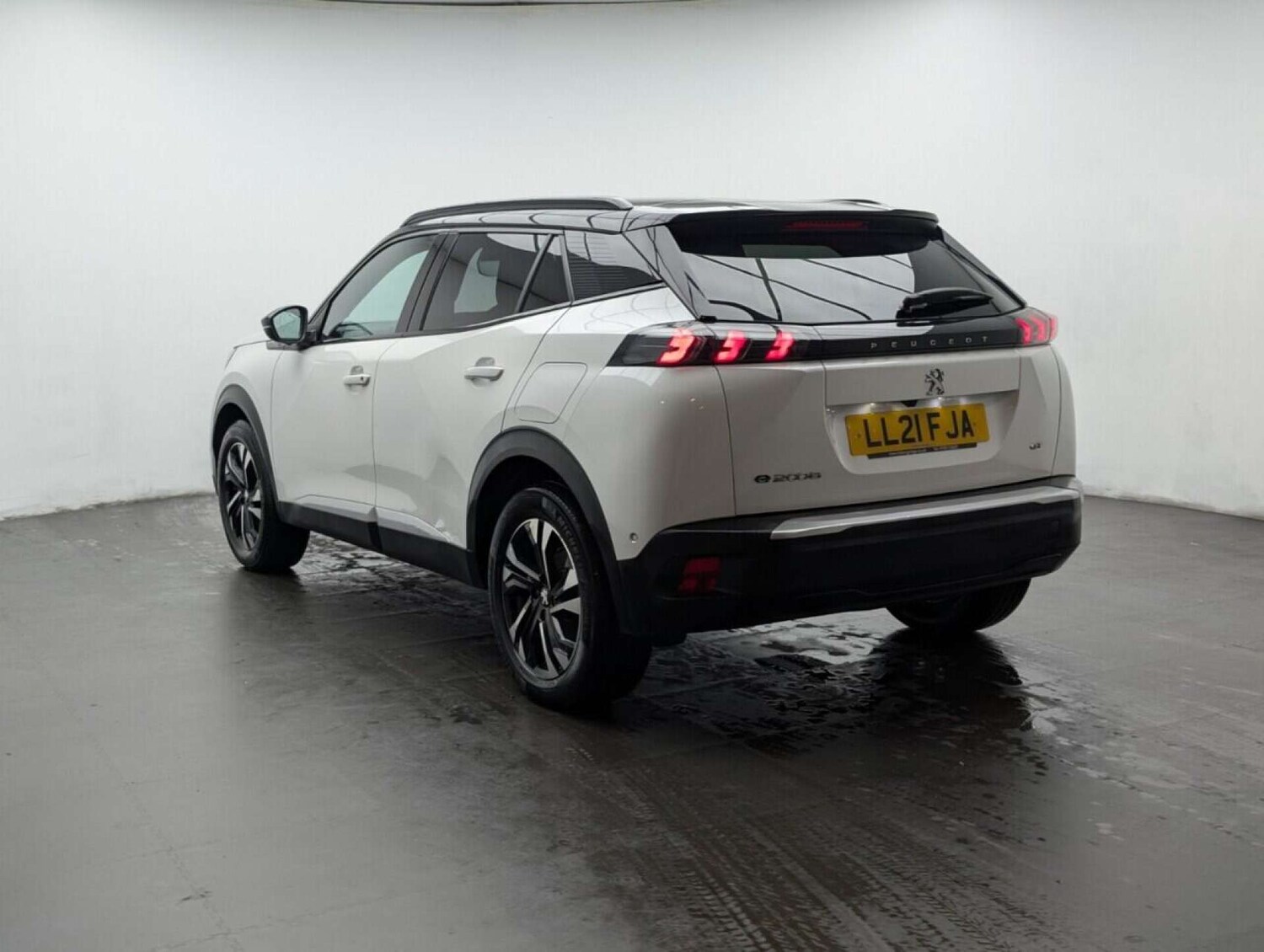 Used Peugeot E-2008 2021 for sale - 77714416: Photo 6