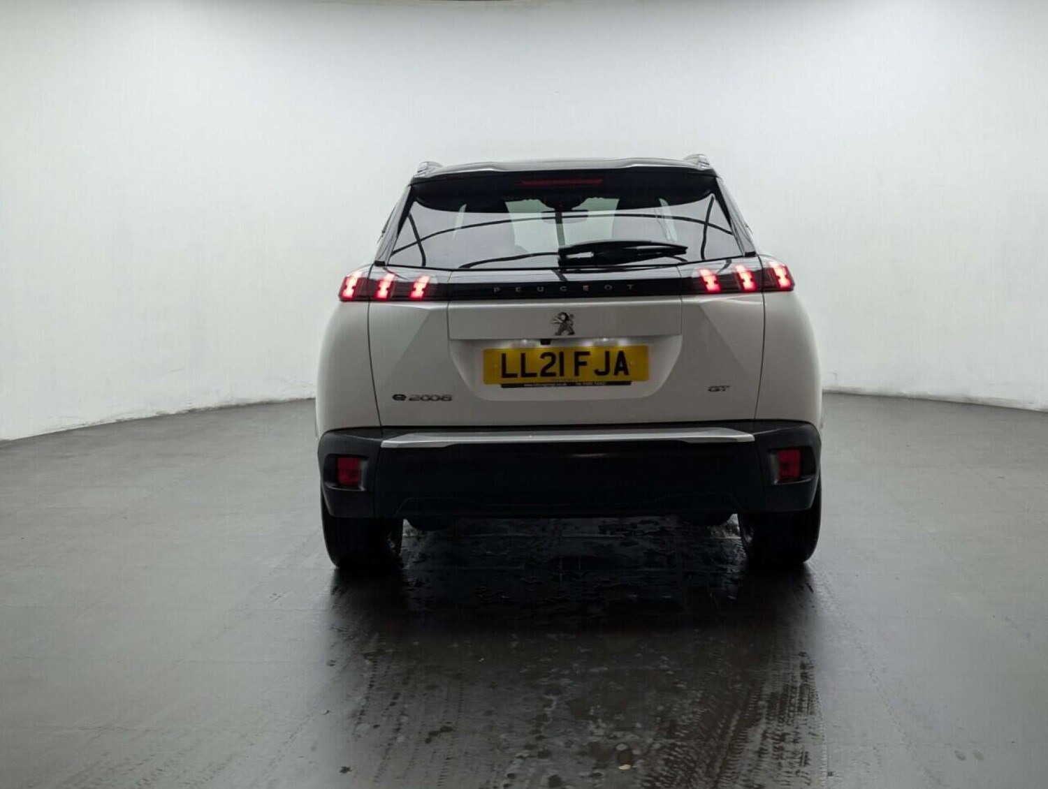 Used Peugeot E-2008 2021 for sale - 77714416: Photo 7