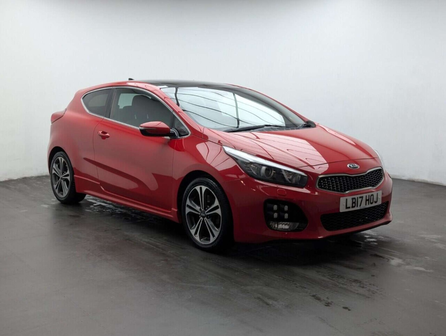 Used Kia Pro Ceed 2017 for sale - 77714391: Photo 2