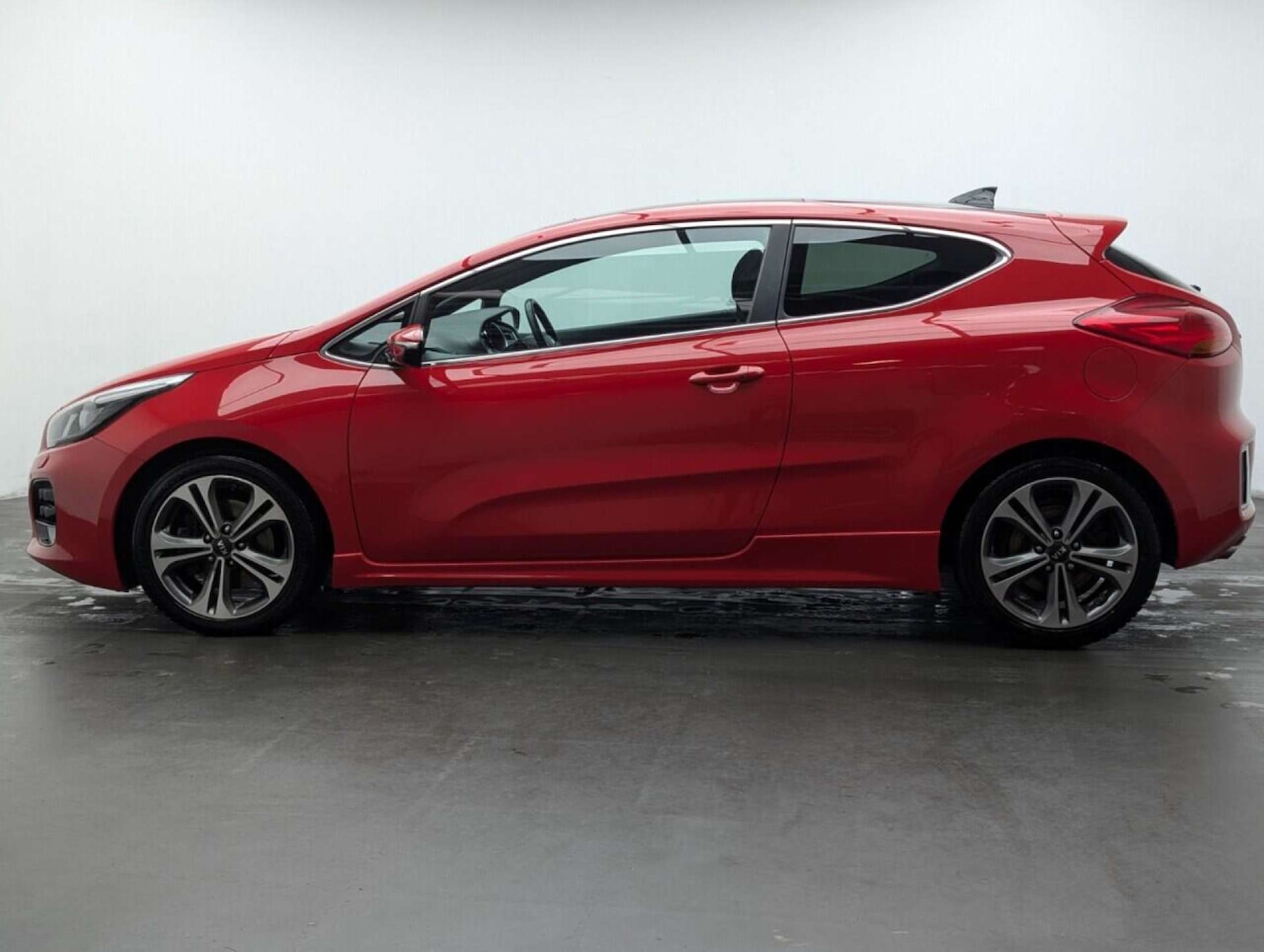 Used Kia Pro Ceed 2017 for sale - 77714391: Photo 5