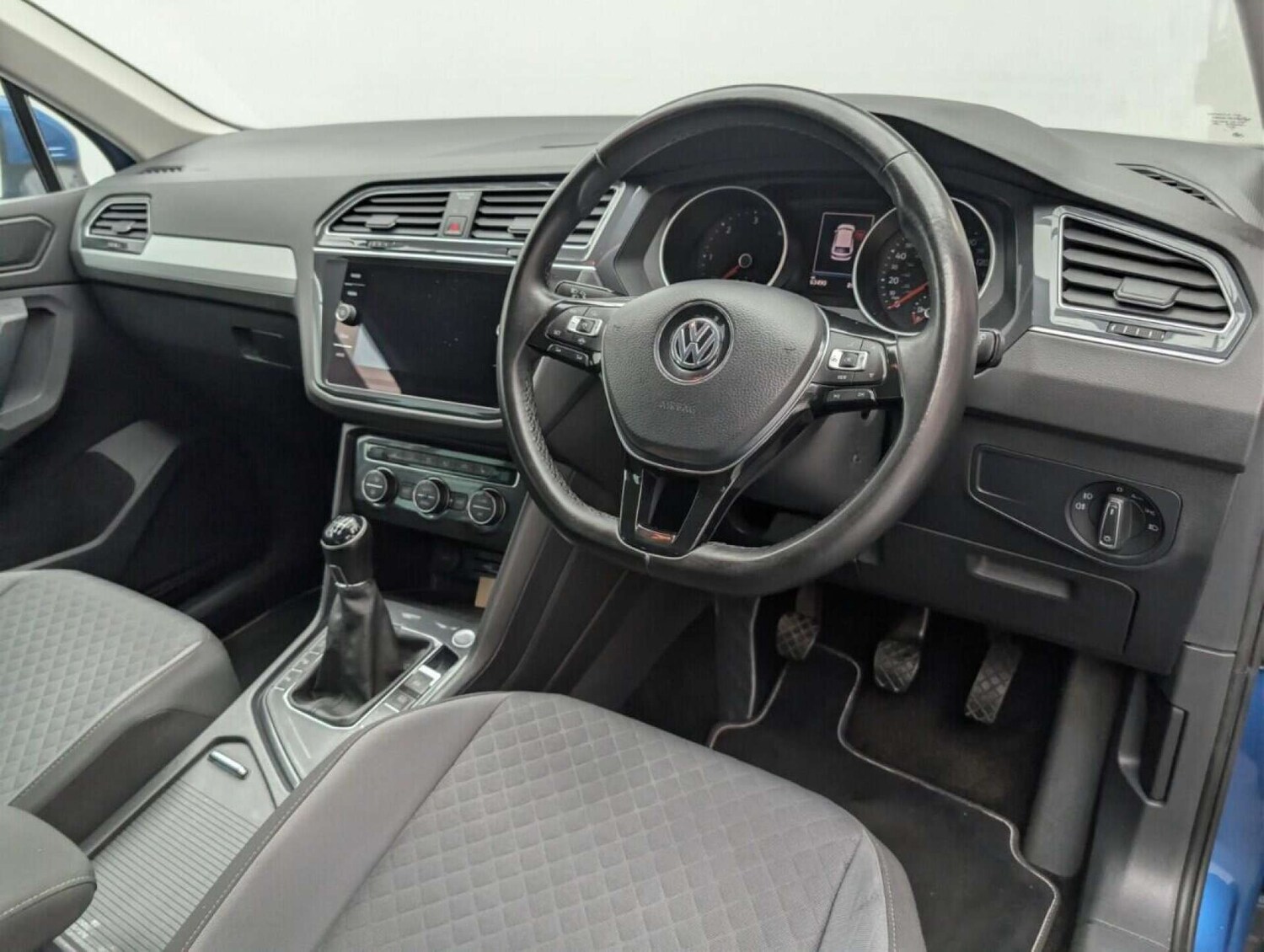 Used Volkswagen Tiguan 2019 for sale - 77713137: Photo 11