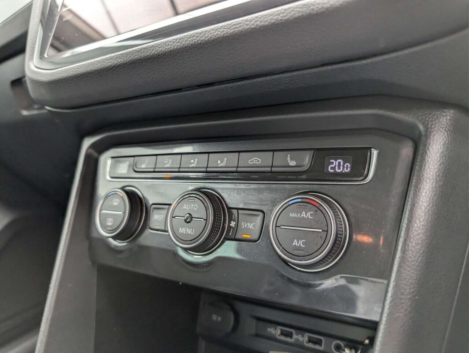 Used Volkswagen Tiguan 2019 for sale - 77713137: Photo 16