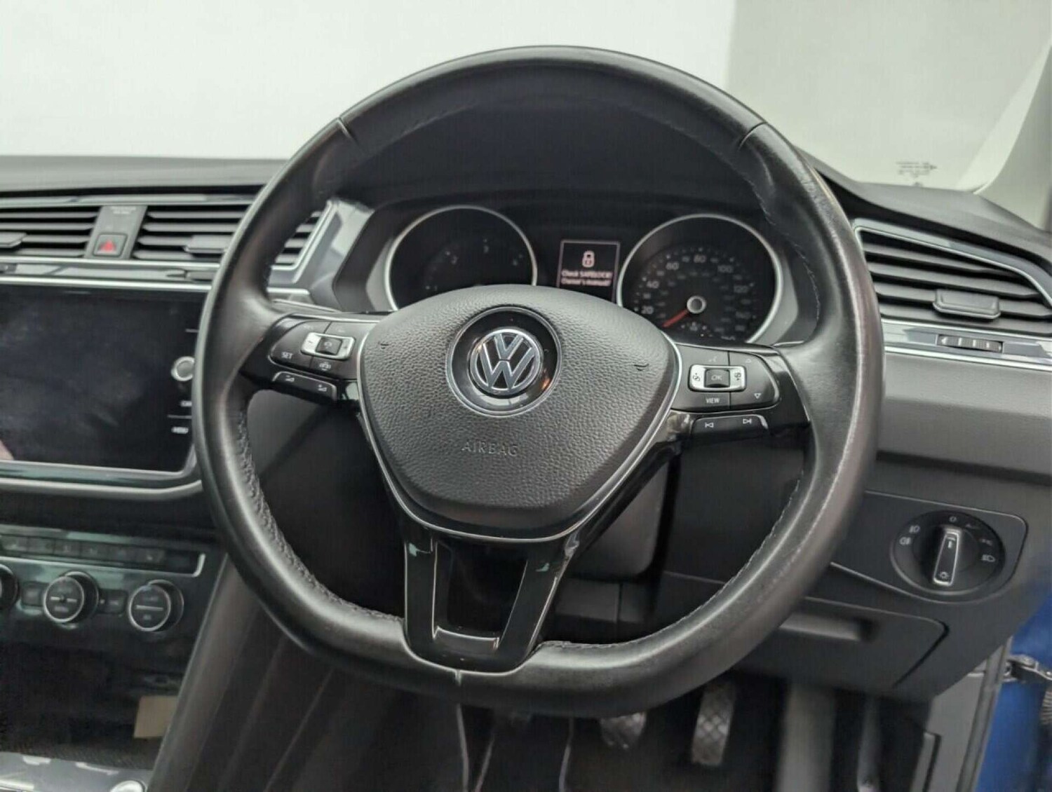 Used Volkswagen Tiguan 2019 for sale - 77713137: Photo 21
