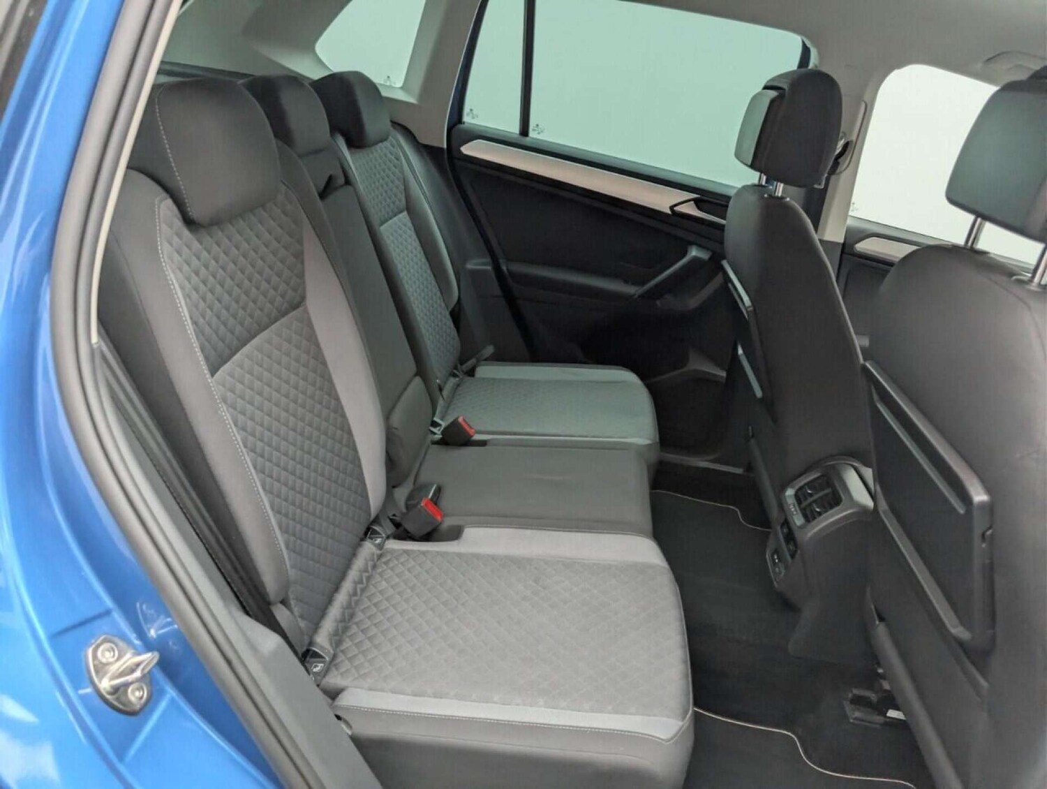 Used Volkswagen Tiguan 2019 for sale - 77713137: Photo 23