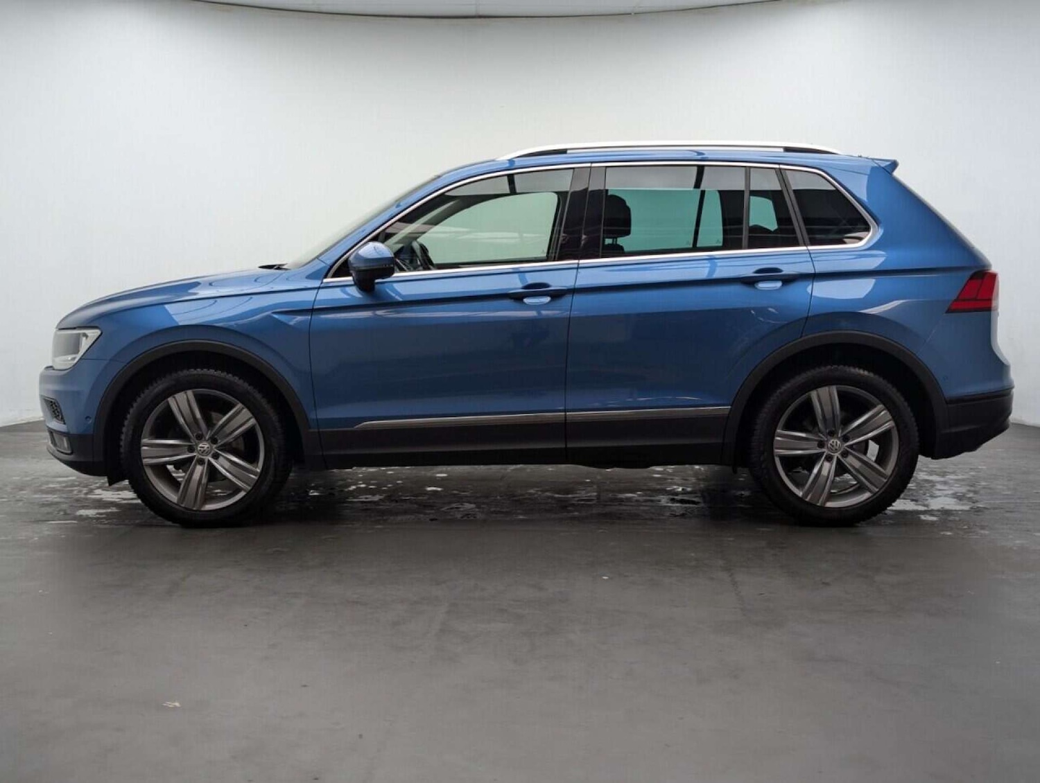 Used Volkswagen Tiguan 2019 for sale - 77713137: Photo 5