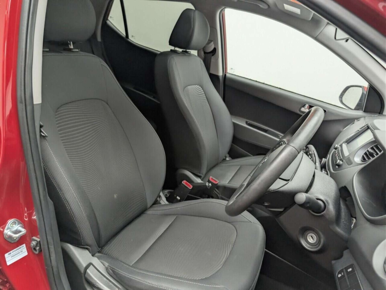 Used Hyundai i10 2017 for sale - 77713324: Photo 12